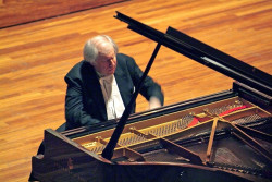 El Gobierno concede la nacionalidad espa&ntilde;ola al pianista ruso Grigory Sokolov