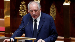 El Gobierno de Bayrou deberá dimitir tras perder la moción de confianza por 364 a 194 votos