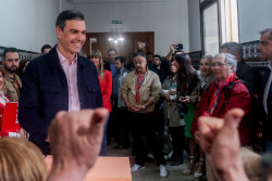 El Gobierno (lease S&aacute;nchez) convoca las elecciones generales del 23 de julio y fija el 17 de agosto para constituir las Cortes