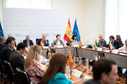  El Gobierno y las CCAA del PP no logran un acuerdo para cerrar el orden del d&iacute;a de la Conferencia de Presidentes