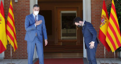 El Govern se rie de la justicia, incumple la sentencia del 25% y S&aacute;nchez lo permite