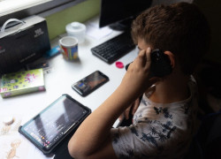El grupo de expertos de Von der Leyen pide una restricci&oacute;n europea de las redes sociales para los menores de 13 a&ntilde;os
