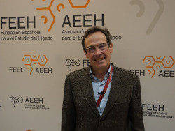 El hepatólogo Rafael Bañares, recoge el testigo de Manuel Romero, al asumir la presidencia de la AEEH