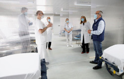  El Hospital de Laredo dispone ya de un puesto externo de triaje para testar a la poblaci&oacute;n con s&iacute;ntomas