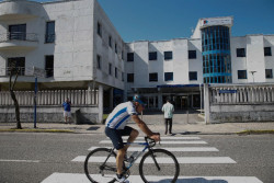 El Hospital de Laredo realiza la primera prostatectomía radical por vía laparoscopia de su historia