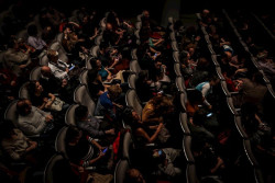 El humo de tabaco impregnado en la ropa o el cuerpo de los fumadores eleva la contaminaci&oacute;n de lugares cerrados