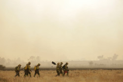 El incendio Yeres-Llamas avanza hacia Ponferrada con evacuaciones 