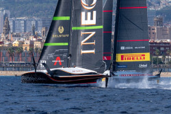 El INEOS Britannia retará al Emirates Team New Zealand por la 37ª America`s Cup
