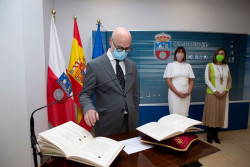 El interventor general Mar&iacute;n imputa la creaci&oacute;n, presuntamente ad hoc, de dos altos cargos al Parlamento y al anterior interventor general 
