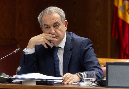 El juez de la Audiencia Nacional ordena bloquear cuentas de Zapatero y de la presunta trama del `caso Plus Ultra`