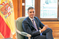 El juez del `caso Bego&ntilde;a G&oacute;mez` autoriza a Vox a interrogar a Pedro S&aacute;nchez este martes en su testifical