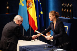 El jurado del Princesa de Asturias de las Artes retoma sus reuniones, suspendidas por el apag&oacute;n