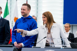 El l&iacute;der de Groenlandia reivindica el v&iacute;nculo con la UE ante las pretensiones de Trump