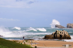 El litoral de Cantabria estar&aacute; este fin de semana en aviso naranja por olas de 8 metros