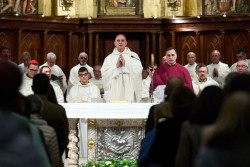  El obispo de Santander muestra "desolación" por el "caos" en su Valencia natal y llama a ayudar