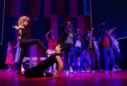 El Palacio acoge seis funciones de `Grease, el musical` del 1 al 3 de marzo