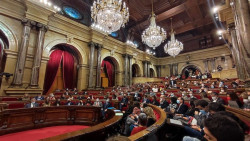 El Parlament catal&aacute;n rechaza acatar la sentencia del TSJC que fija un 25% de castellano en las escuelas