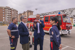 El Parque de Bomberos de Torrelavega incorpora una segunda autoescala
