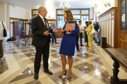 El portavoz del Parlamento Europeo defiende que la UE est&aacute; "ayudando a Ucrania, otros opinamos que la est&aacute;n ayudando a morir lentamente al no proveerla de armas letales"