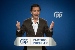 El PP acusa a S&aacute;nchez de "mentir" sobre la labor de su mujer y le exige explicaciones: "Siempre ha estado en el ajo"