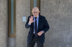 El PP anuncia que el exministro Montoro deja el PP tras su imputaci&oacute;n