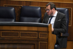 El PP censura que Puente est&eacute; jugando al golf en medio del "caos" ferroviario y pide que vaya al Pleno en el Congreso