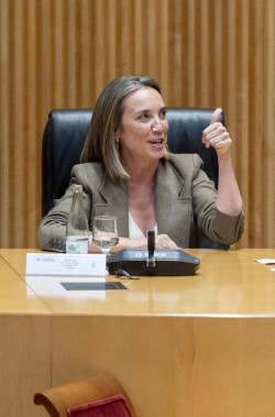 El PP defiende el contacto de Feij&oacute;o con l&iacute;deres auton&oacute;micos y lo compara con S&aacute;nchez, que negocia "s&oacute;lo con el 6%"