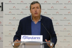El PP dice que en la trama de carreteras "no vale con anunciar el cese de alg&uacute;n parvulillo"