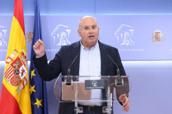 El PP pide "desplegar" las Fuerzas Armadas para "defender fronteras" e impedir la llegada de cayucos a Espa&ntilde;a