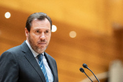El PP pide la comparecencia de &Oacute;scar Puente en el Congreso y Senado por el "caos ferroviario" pero est&aacute; de vacaciones