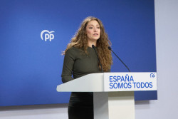 El PP rechaza tanto las deportaciones masivas como las regularizaciones masivas: "Es lo que establecen las leyes"
