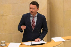 El PP ve el decreto de viviendas tur&iacute;sticas "una buena norma que respeta la autonom&iacute;a municipal"