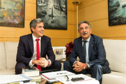 El PRC, Revilla, sigue su rumbo sin estruendo, y el PSOE ya más pausado, también.  