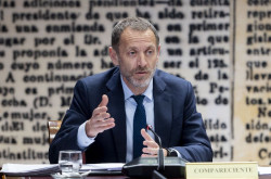 El presidente de ADIF niega ama&ntilde;os en las adjudicaciones de contratos y limita su relaci&oacute;n con Koldo a "algo social"