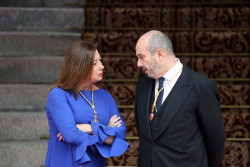 El presidente del Senado pide a Armengol retirar la enmienda que quita a la C&aacute;mara el poder de veto en el techo de gasto