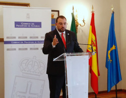 El Principado revisar&aacute; su relaci&oacute;n con la Federaci&oacute;n Asturiana de F&uacute;tbol por respaldar a Rubiales