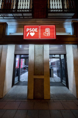El PSOE avanza que investigar&aacute; contratos de la Xunta con la familia de Feij&oacute;o y comisiones de la pareja de Ayuso
