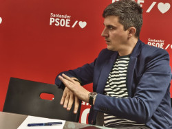 El PSOE de Santander alega a la licencia de actividad de McDonald`s en el Mercado de Puertochico