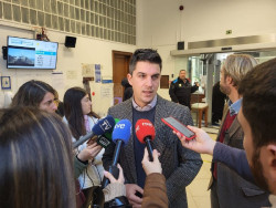 El PSOE  de Santander llama  "cínica" a la alcaldesa  Igual que pide civismo  y  "permite que las calles sean un vertedero"