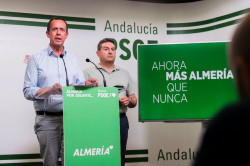 El PSOE expedienta a los ediles de Carboneras por posponer el acuerdo para anular la licencia del Algarrobico