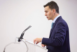 El PSOE no contempla retocar la inviolabilidad del Rey ni que el Congreso investigue a Juan Carlos I