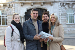 El PSOE registra más de 2.500 firmas para solicitar que La Fenómeno sea declarada playa urbana canina