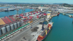 El Puerto de Santander bate en octubre su récord de tráfico acumulado con más de 6 millones de toneladas