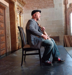 El rabel y la improvisación de coplas, protagonistas del tercer audiovisual del programa `Origen`