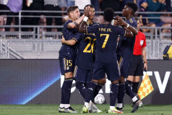 El Real Madrid remonta en la segunda parte al Milan para estrenar con victoria la pretemporada