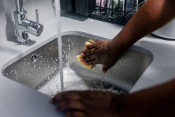 El regimen de empleados de hogar perdió afiliados todos los meses de 2024 en Cantabria