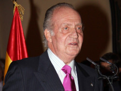 El Rey em&eacute;rito reaparece en p&uacute;blico durante un partido de Nadal en Abu Dabi