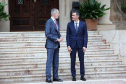 El Rey Felipe VI est&aacute; en "contacto permanente" con el Gobierno sobre la situaci&oacute;n de los diferentes incendios activos