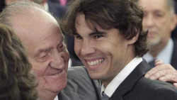 El rey Juan Carlos tiene que volver a España....... y no en una caja de pino.   Por Carlos Magdalena