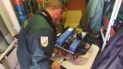 El robot de la Guardia Civil no puede llegar hasta el pesquero hundido